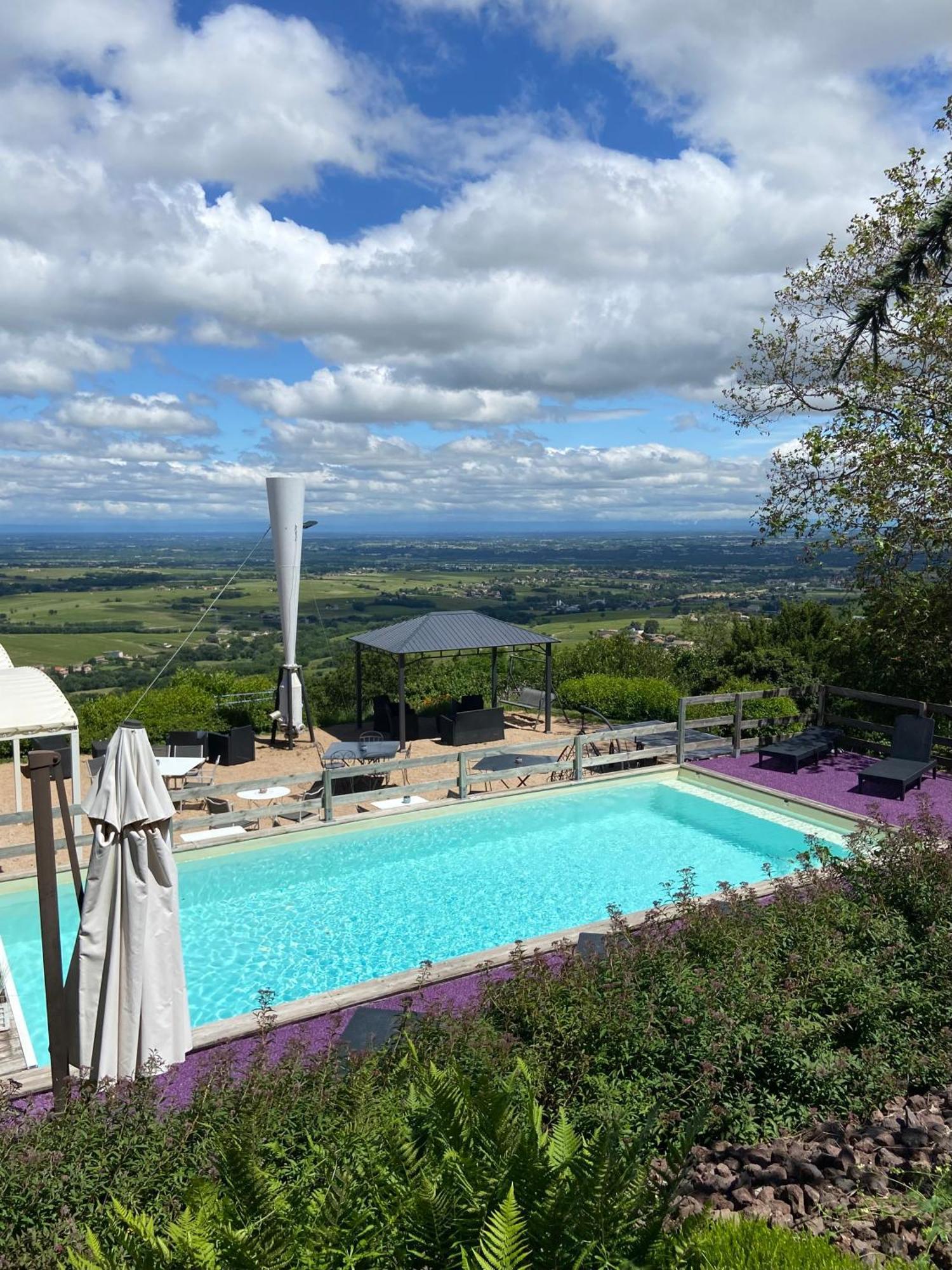 Auberge Les Hauts De Chenas Bagian luar foto